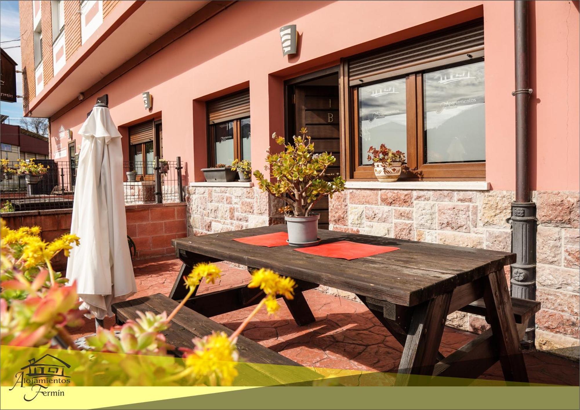 Apartamentos Fermín Onís Exterior foto