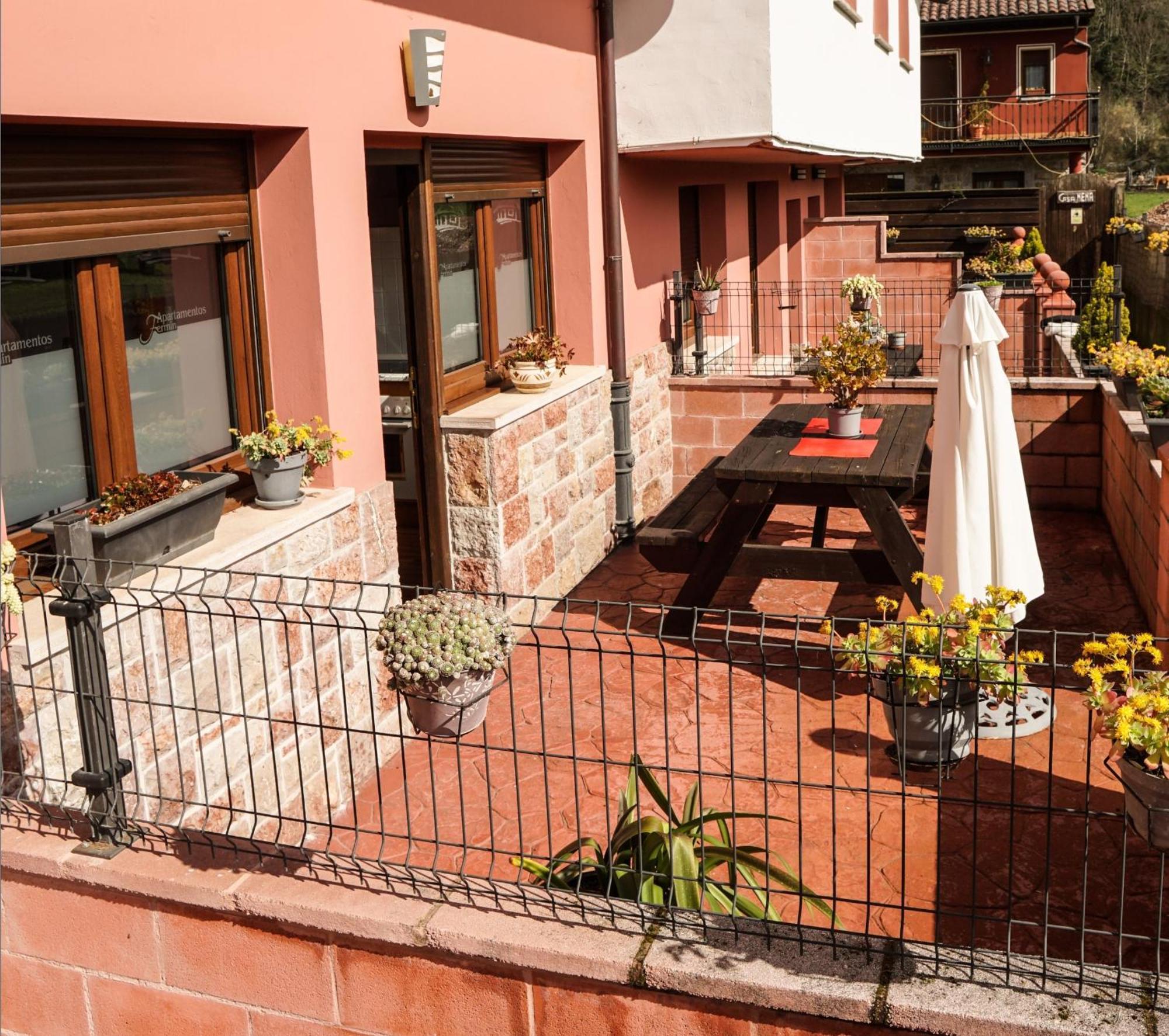 Apartamentos Fermín Onís Exterior foto